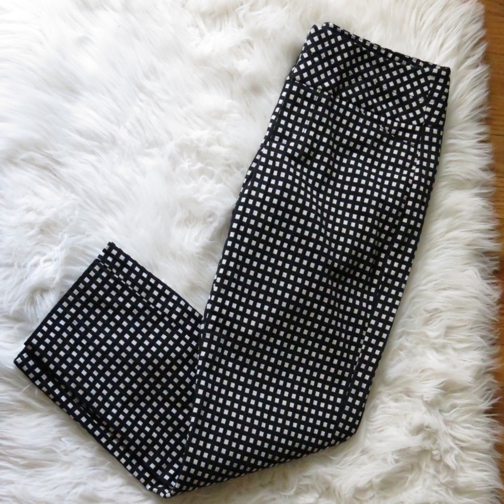Elle  Checkered Ankle Pants Womens Size 2 Like new